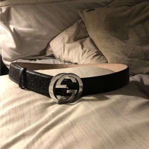 GUCCI BELT MENS AUTHENTIC SIZE 110 BLACK RETAIL $550 Directly from retail
